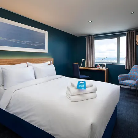 Travelodge Queen Street 3* Edimburgo