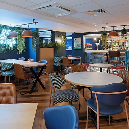Hotel Travelodge 3*