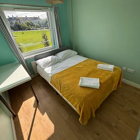 With Two Bathrooms, Lift Access *