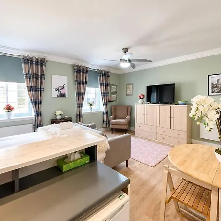 Snug On The Grassmarket, 5mins From Castle Apartment *