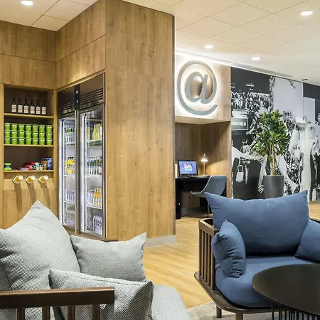 Courtyard By Marriott West Hotel Edinburgh