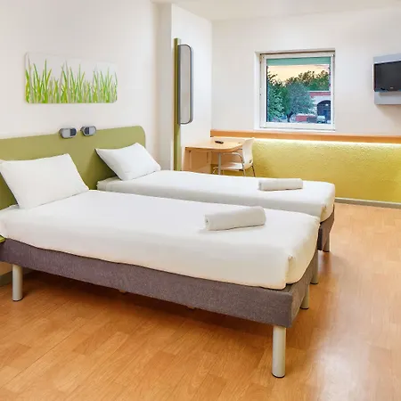 Ibis Budget Park Hotel 3*