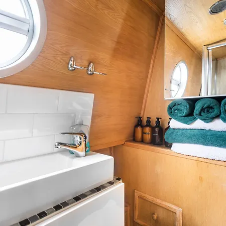 - Houseboats Édimbourg
