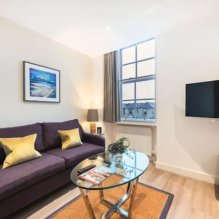 Braid By Mansley Apartahotel 4*