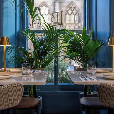 Aparthotel Old Town Chambers, Autograph Collection 5*