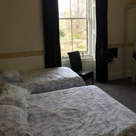 Dorstan House 3*