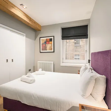 Destiny Scotland -the Malt House Apartment Edinburgh