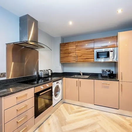 Hotel Staycity West End 4*