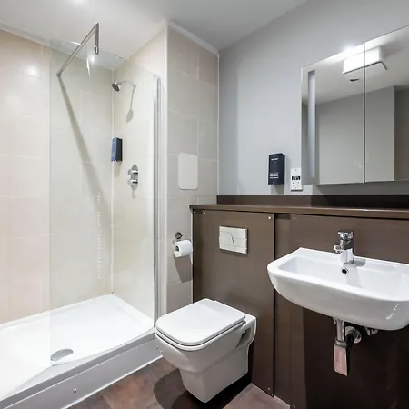 Staycity West End Hotel 4*