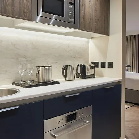 By Marriott Edinburgh