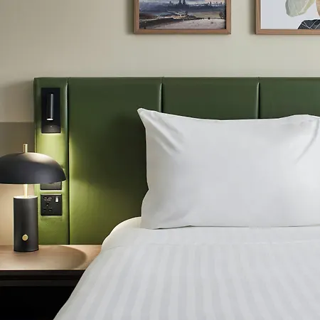 By Marriott 4* Edinburgh