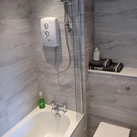 Falcon Crest 3* Edinburgh