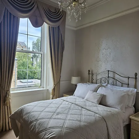 Highfield 4*