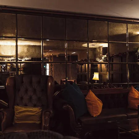 The Rutland & Hotel