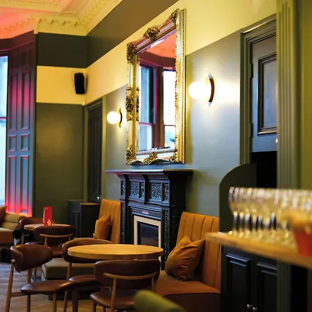 Revolver * Edinburgh