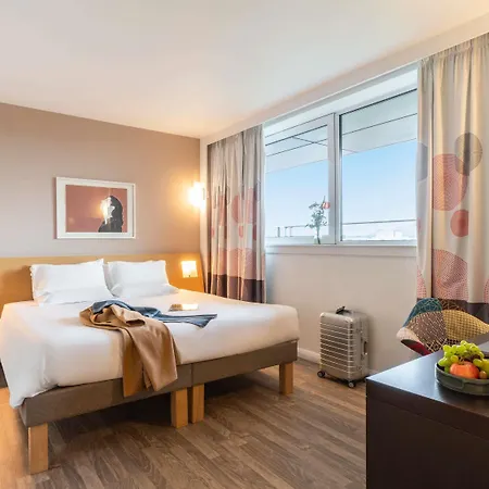 Hotel Novotel Park 4*