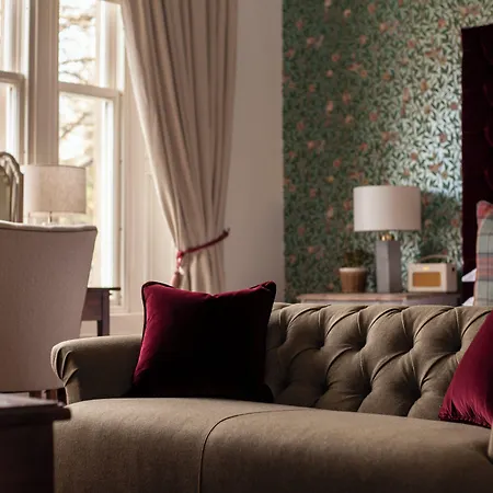 Hotel The Roseate - Small Luxury Of The World 5*