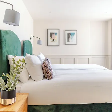 Joivy Grove House 3* Edinburgh