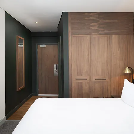 Four Points By Sheraton Hotel