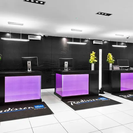 Radisson Blu Hotel, Centre Hotel 4*
