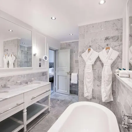 The Caledonian Edinburgh, Curio Collection By Hilton