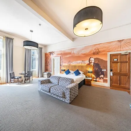Hotel The Place 4*