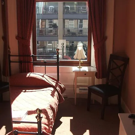 Hotel Eyre 3*