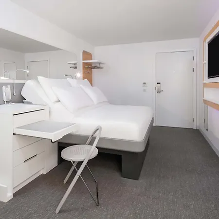 Hotel Yotel Edinburgh, Select By Hilton 4*