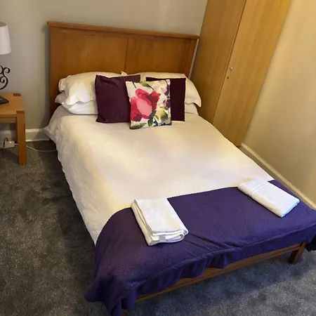 3 Bedrooms For Upto 5 * Edinburgh
