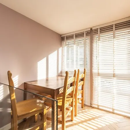 Modern Main Door Flat Center Apartment Edinburgh