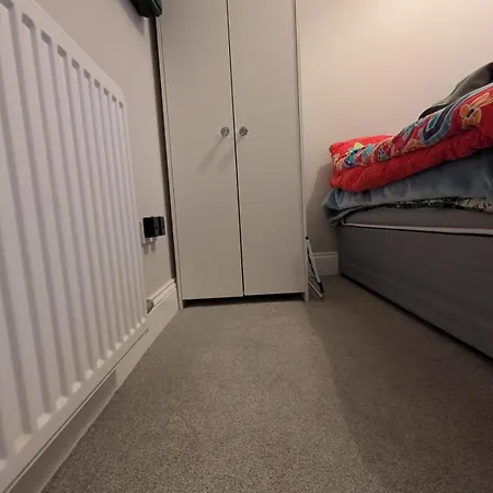 Modern Main Door Flat Center Edinburgh