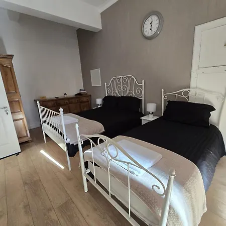Centre Twin With Garden Guest house Edinburgh