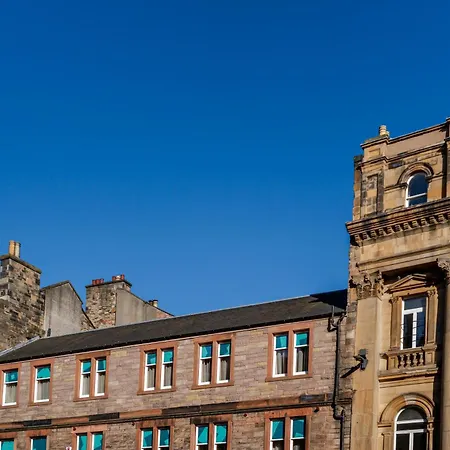 Aparthotel Joivy Royal Mile 3*