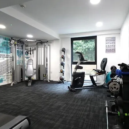 For Students Only - Hfs Gateway In Apartment
