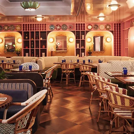 The Hoxton, Hotel