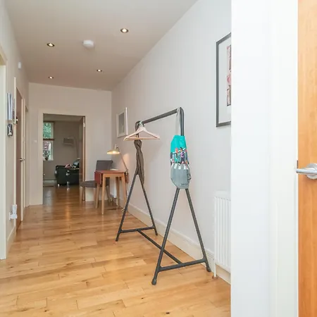 Beautiful 1-bed On Brunswick East End - Pass The Keys Casa vacanze Edimburgo