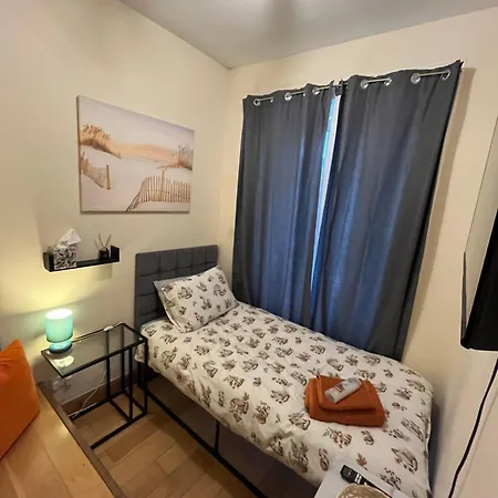 Homestay The Rose And Ivy Townhouse *