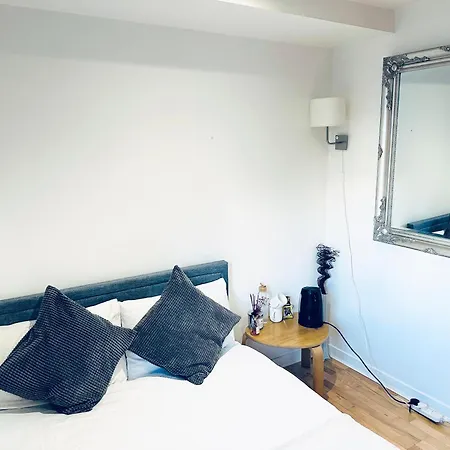 Cosy Two Near Edinburghs Royal Mile Edinburgh