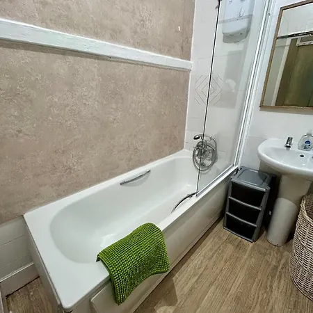 The Rose And Ivy Townhouse Homestay