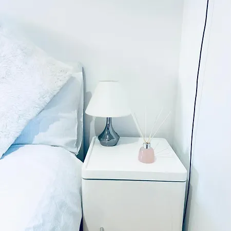 Cosy Two Near Edinburghs Royal Mile Homestay *