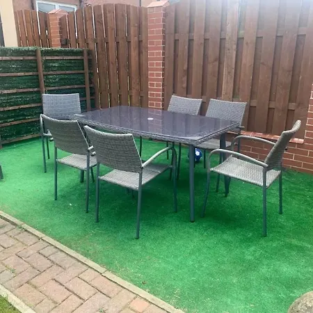Guest house Adorable One Bedroom With Parking Edinburgh