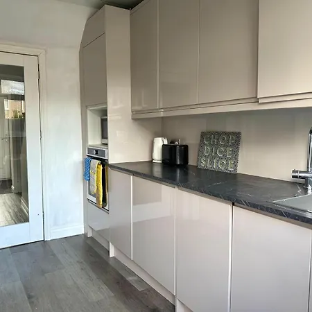 Contractors, Comfortable In & Parking Casa vacanze