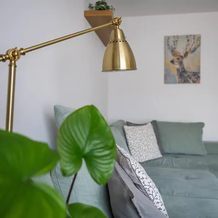 Modern House, Office, Garden Terrace & Parking * Edimburgo