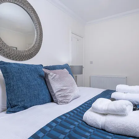 Ross Gardens 2 Bedroom House - *