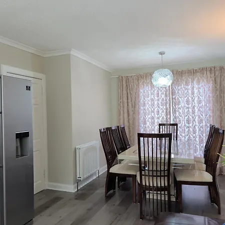 Casa vacanze Contractors, Comfortable In & Parking Edimburgo