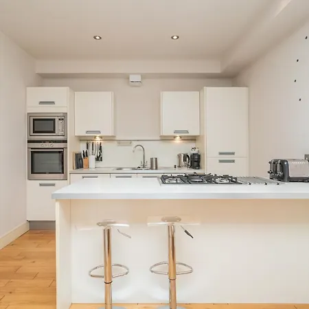 Beautiful 1-bed On Brunswick East End - Pass The Keys * Edimburgo