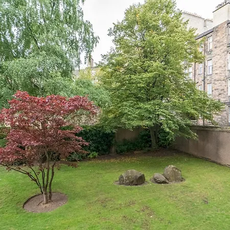 Beautiful 1-bed On Brunswick East End - Pass The Keys * Edimburgo