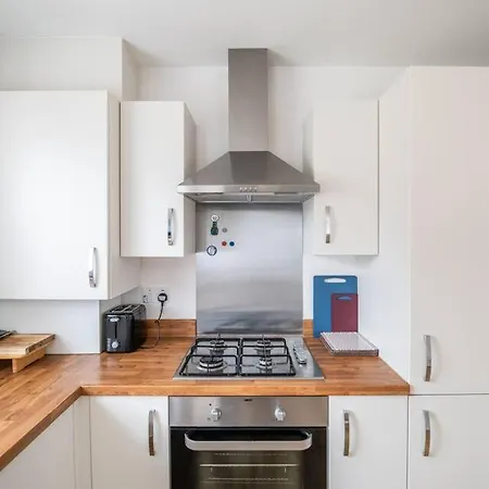 Modern House, Office, Garden Terrace & Parking Casa vacanze Edimburgo