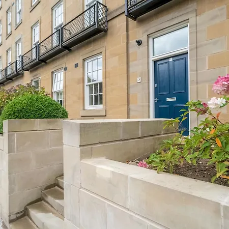 Beautiful 1-bed On Brunswick East End - Pass The Keys Casa vacanze Edimburgo