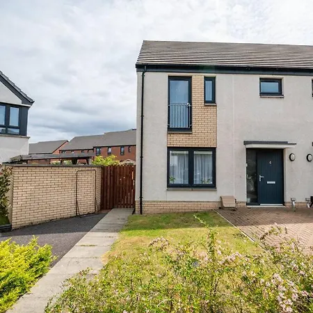 Modern House, Office, Garden Terrace & Parking Casa vacanze Edimburgo